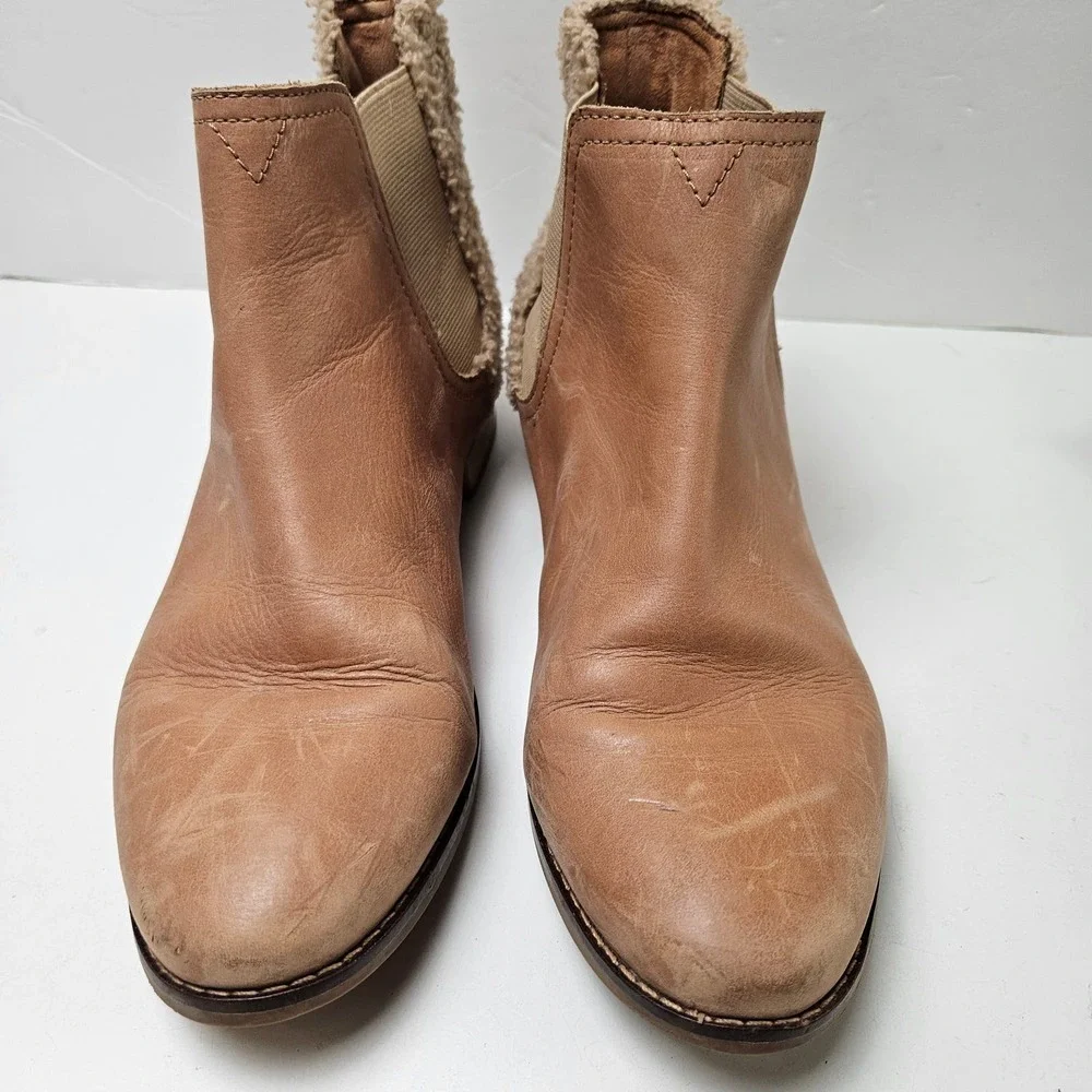 Toms Sherpa Heel Booties Women's 8.5 Tan Leather Ankle Boots‎